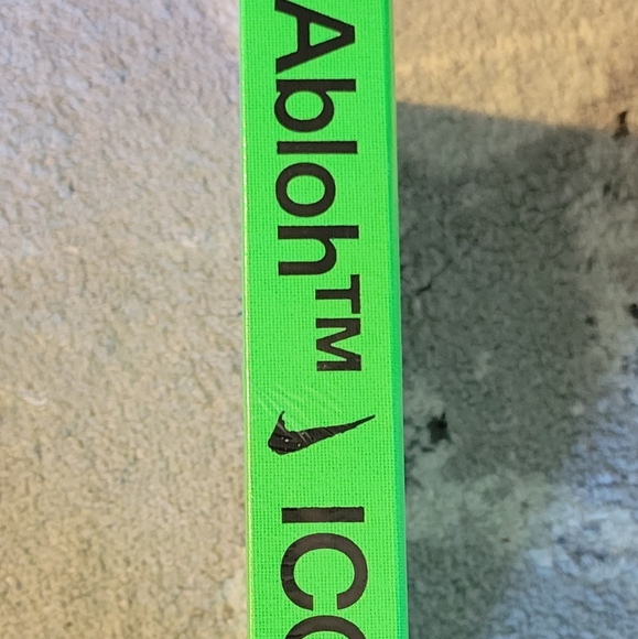 Virgil Abloh x Nike Icons  Somethings Off 